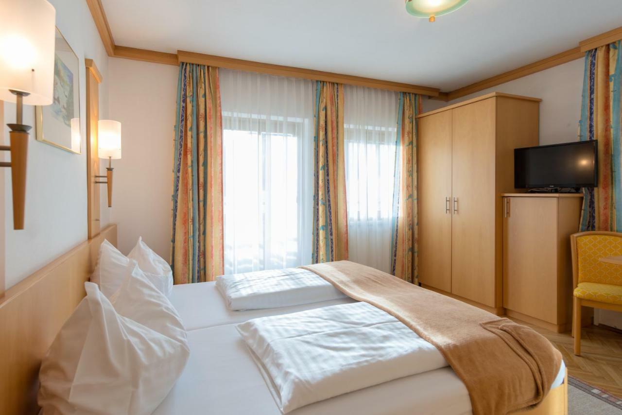 Alpenhotel Badmeister Flattach Eksteriør billede