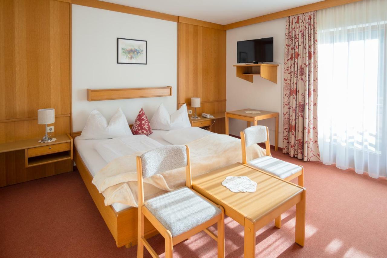 Alpenhotel Badmeister Flattach Eksteriør billede